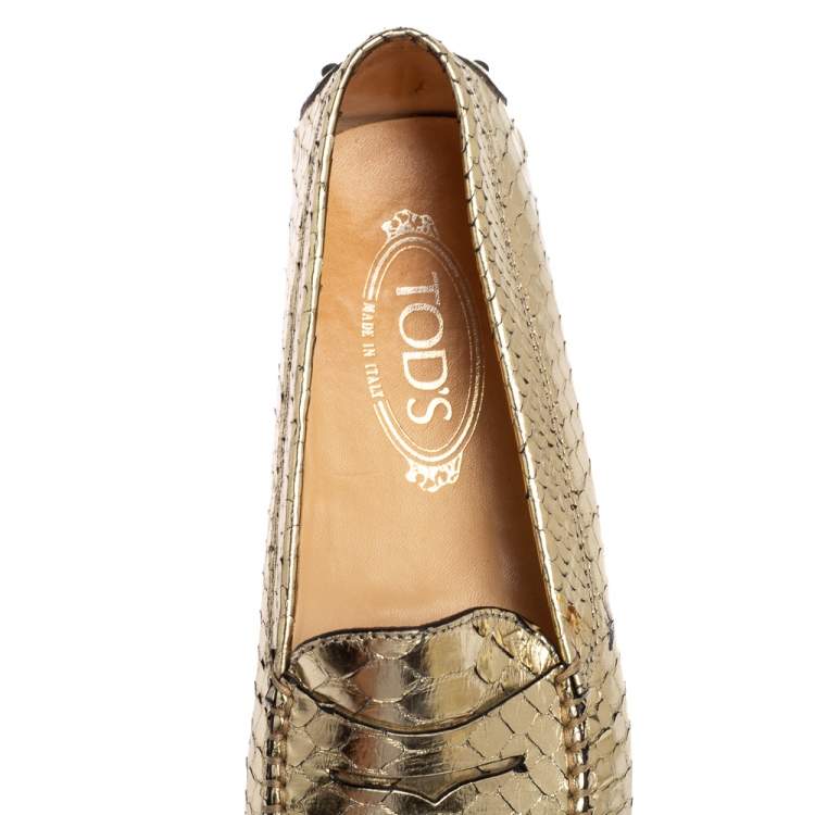 مملوكة مسبقًا Tod's Gold Python Leather Penny Slip On Loafers Size 39