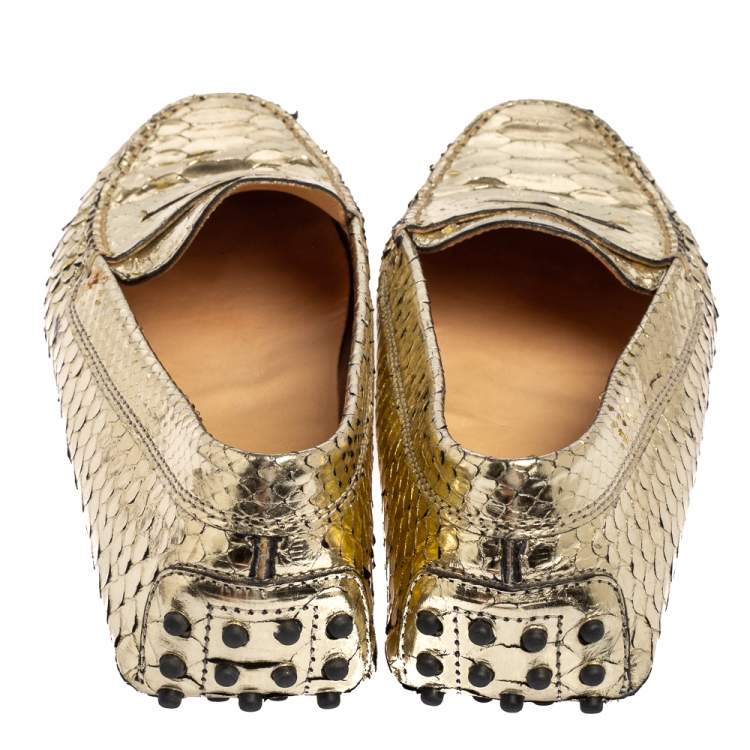 مملوكة مسبقًا Tod's Gold Python Leather Penny Slip On Loafers Size 39