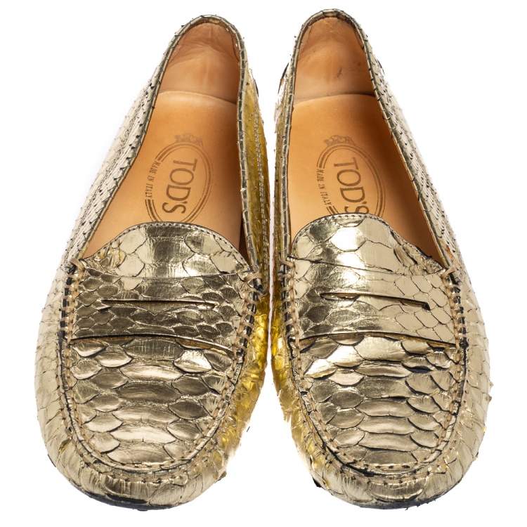 مملوكة مسبقًا Tod's Gold Python Leather Penny Slip On Loafers Size 39