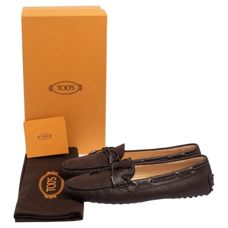 مملوكة مسبقًا Tod's Dark Brown Shimmer Leather Heaven Bow Loafers Size 39