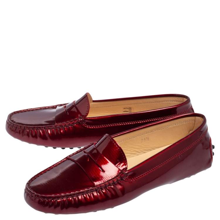 مملوكة مسبقًا Tod's Burgundy Patent Leather Penny Loafers Size 36.5