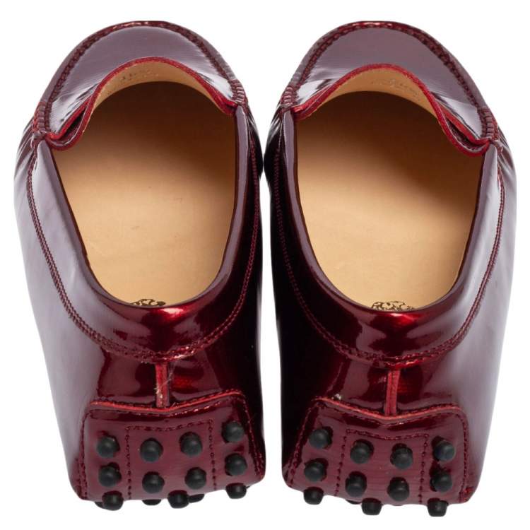 مملوكة مسبقًا Tod's Burgundy Patent Leather Penny Loafers Size 36.5