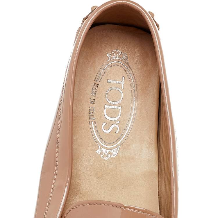 Pre Owned Tod's Beige Patent Leather Logo Bit Slip On Loafers Size 37.5