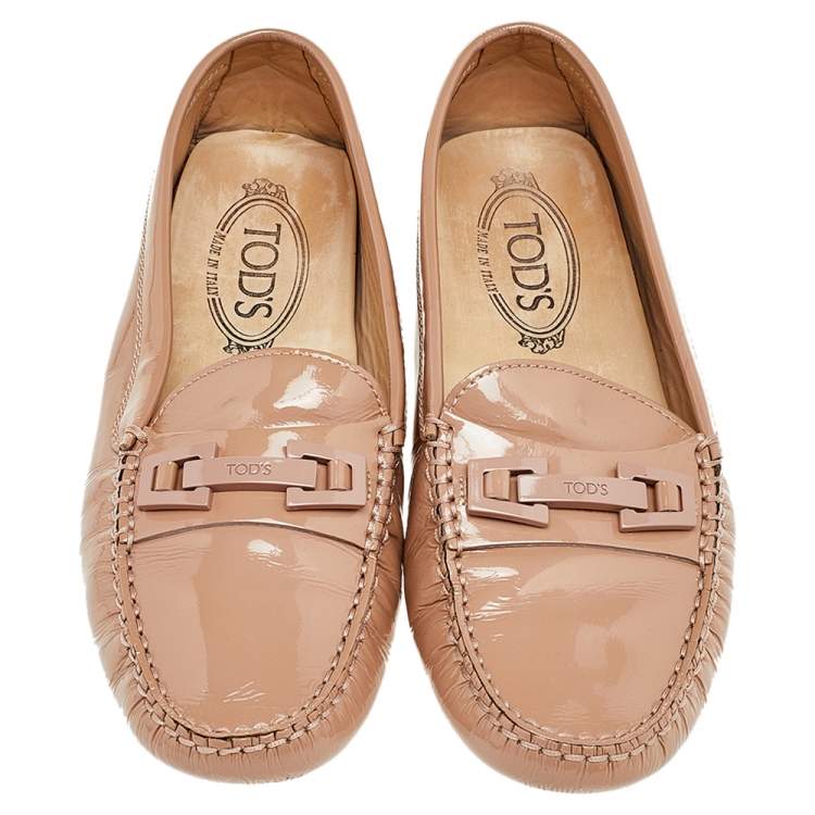 Pre Owned Tod's Beige Patent Leather Logo Bit Slip On Loafers Size 37.5
