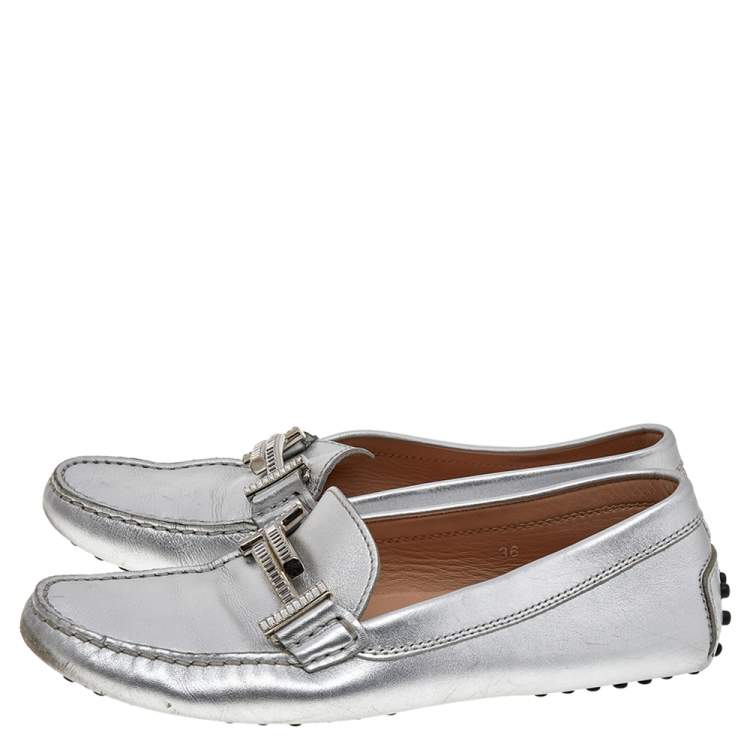 Pre Owned Tod's Silver Leather Slip on Loafers Size 36