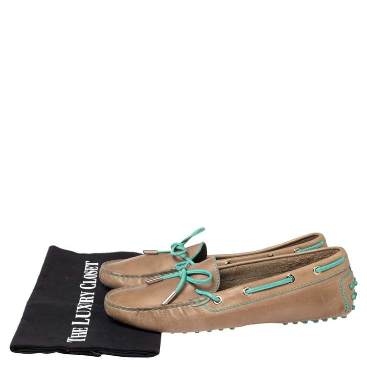 مملوكة مسبقًا Tod's Light Brown/Turquoise Leather Bow Loafers Size 39