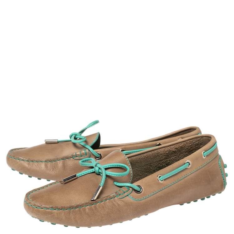 مملوكة مسبقًا Tod's Light Brown/Turquoise Leather Bow Loafers Size 39