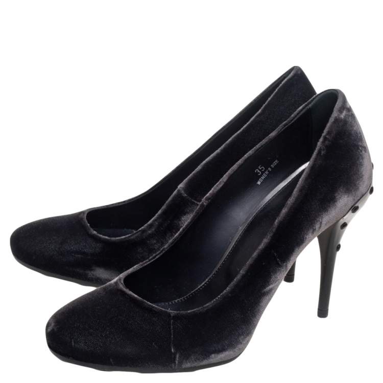 Pre Owned Tod's Grey Velvet Round Toe Pumps Size 35