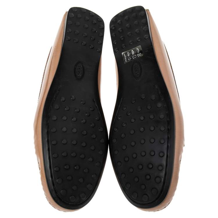Pre Owned Tod's Beige Textured Patent Leather Penny Slip On Loafers Size 38.5