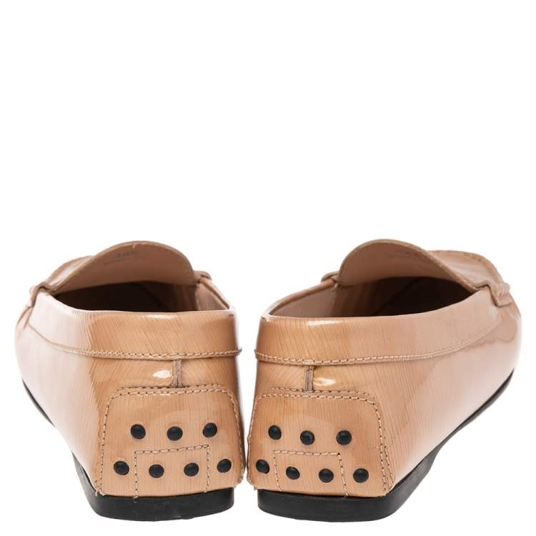 Pre Owned Tod's Beige Textured Patent Leather Penny Slip On Loafers Size 38.5
