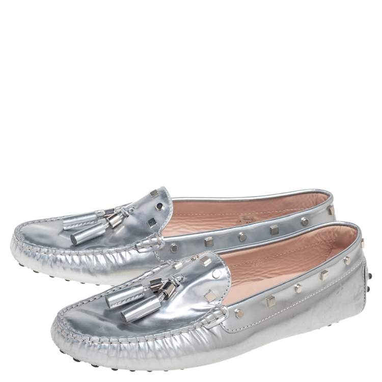 Pre Owned Tod's Silver Leather Studded Tassel Loafers Size 40.5