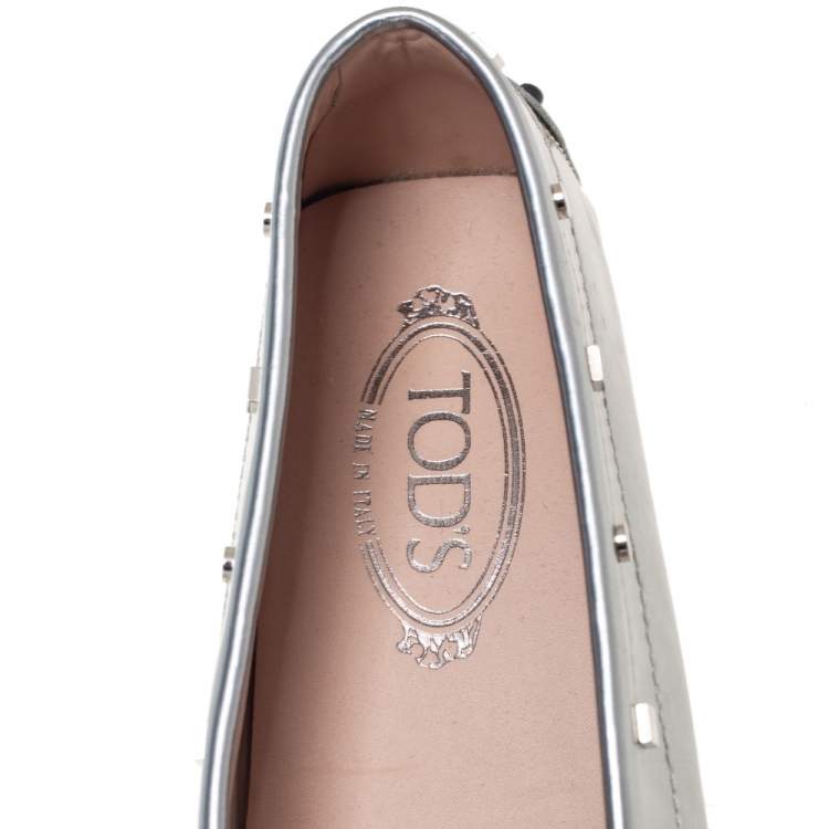 Pre Owned Tod's Silver Leather Studded Tassel Loafers Size 40.5