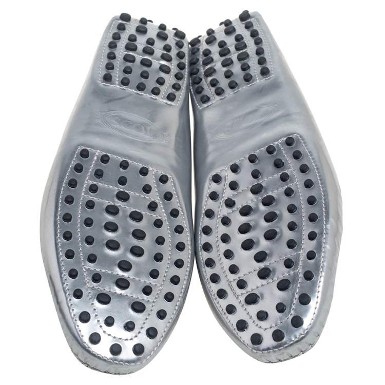 Pre Owned Tod's Silver Leather Studded Tassel Loafers Size 40.5