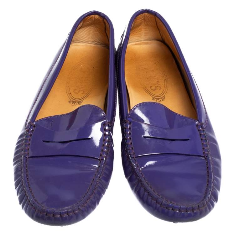 مملوكة مسبقًا Tod's Purple Patent Leather Gommini Penny Loafers Size 37.5
