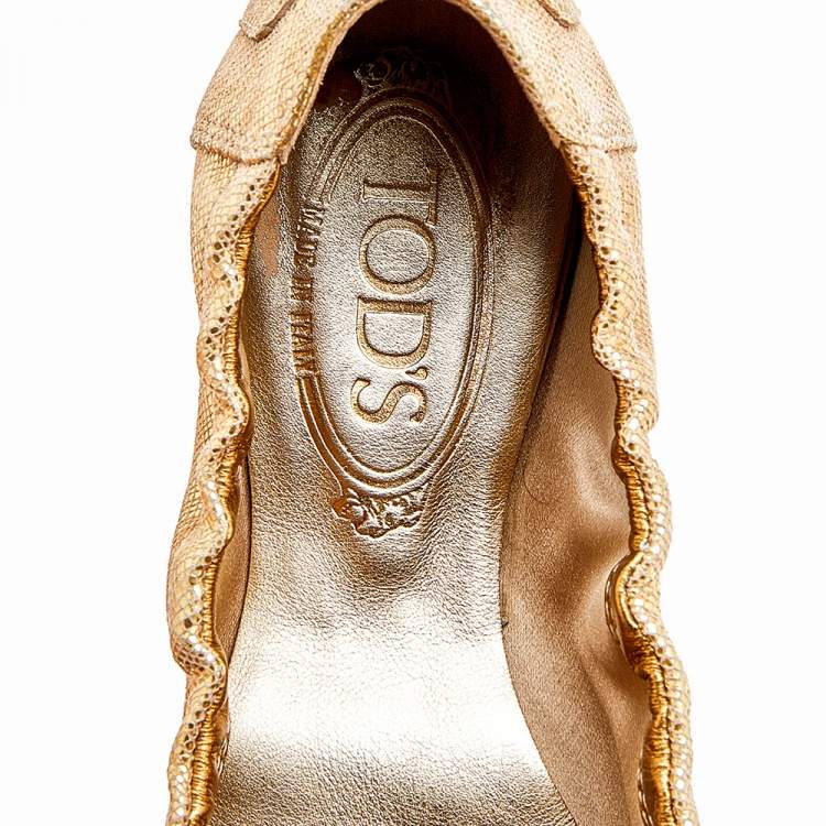 Pre Owned Tod's Metallic Gold Textured Suede Bow Scrunch Ballet Flats Size 38.5