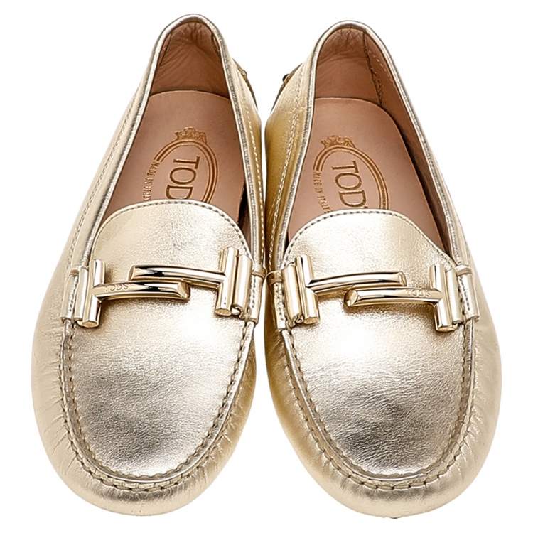 مملوكة مسبقًا Tod's Metallic Gold Leather T-Buckle Slip On Loafers Size 37