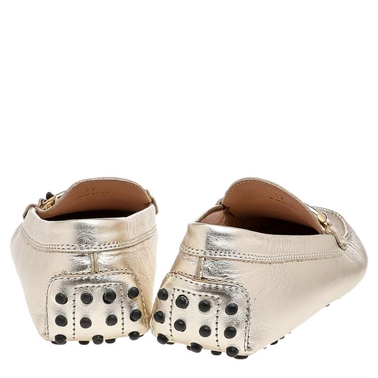 مملوكة مسبقًا Tod's Metallic Gold Leather T-Buckle Slip On Loafers Size 37