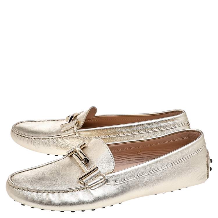 مملوكة مسبقًا Tod's Metallic Gold Leather T-Buckle Slip On Loafers Size 37