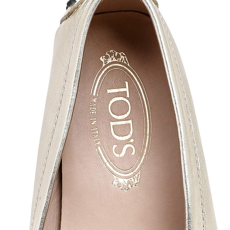 مملوكة مسبقًا Tod's Metallic Gold Leather T-Buckle Slip On Loafers Size 37
