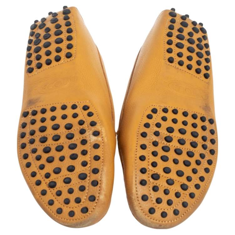 مملوكة مسبقًا Tod's Yellow Leather Slip On Loafers Size 39.5