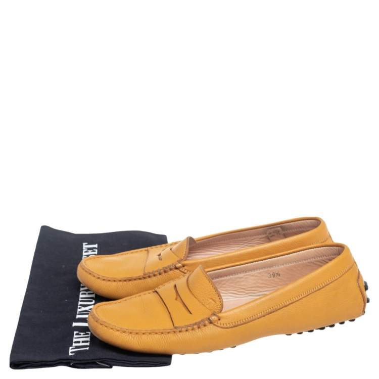 مملوكة مسبقًا Tod's Yellow Leather Slip On Loafers Size 39.5