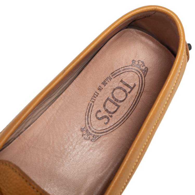 مملوكة مسبقًا Tod's Yellow Leather Slip On Loafers Size 39.5