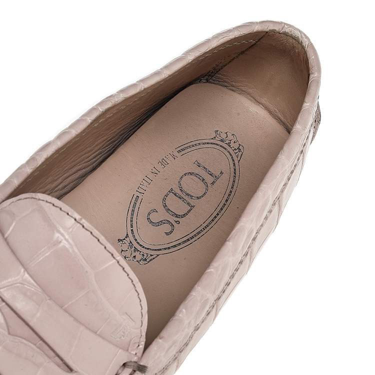 مملوكة مسبقًا Tod's Pink Croc Embossed Leather Slip On Loafers Size 36