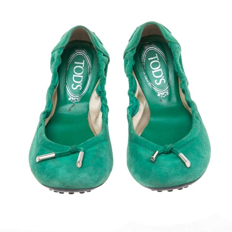Pre Owned Tod's Green Suede Scrunch Ballet Flat Size 38.5