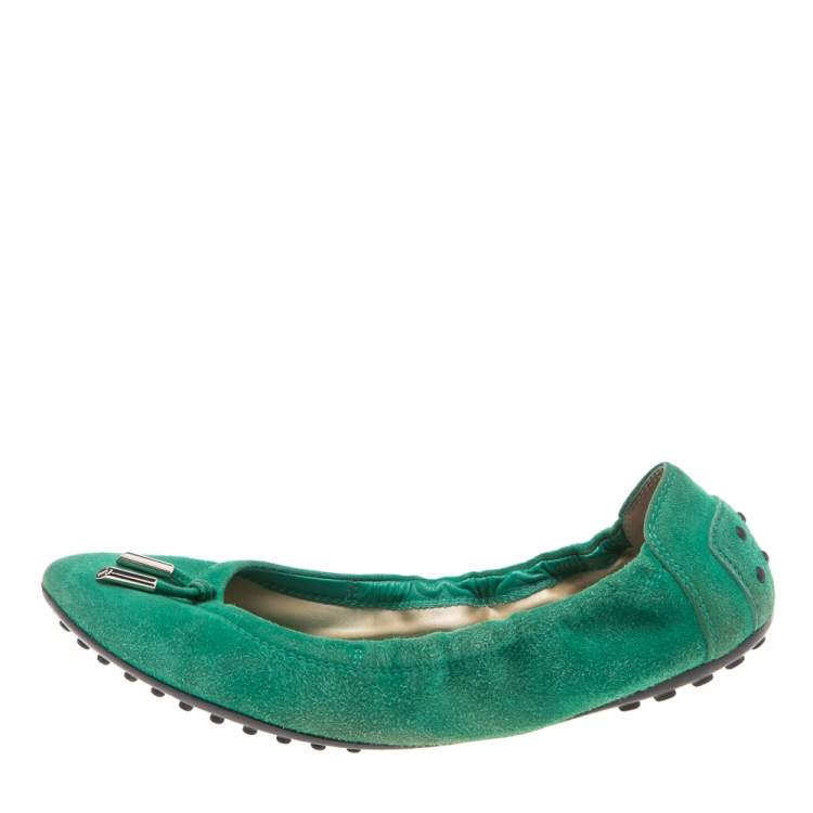 Pre Owned Tod's Green Suede Scrunch Ballet Flat Size 38.5