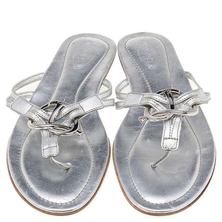 Pre Owned Tod's Silver Leather Thong Flat Sandals Size 38.5