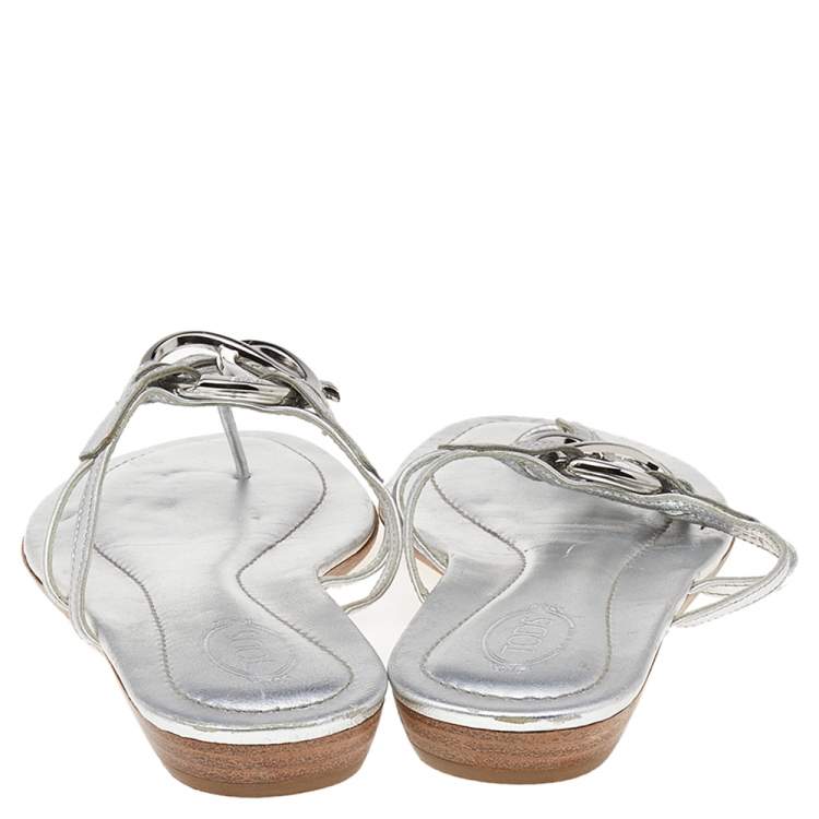Pre Owned Tod's Silver Leather Thong Flat Sandals Size 38.5