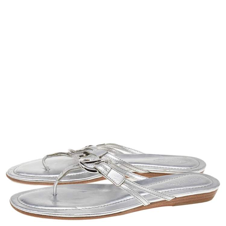 Pre Owned Tod's Silver Leather Thong Flat Sandals Size 38.5