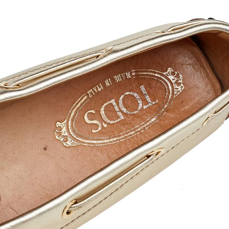Pre Owned Tod's Gold Leather Bow Slip On Loafers Size 38.5
