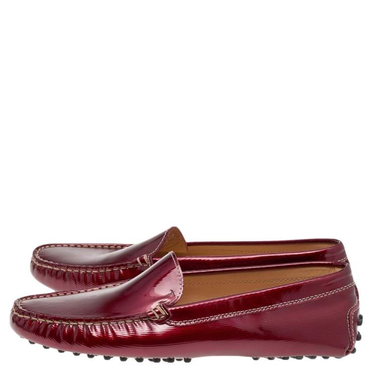 Pre Owned Tod's Burgundy Patent Leather Slip On Loafers Size 38