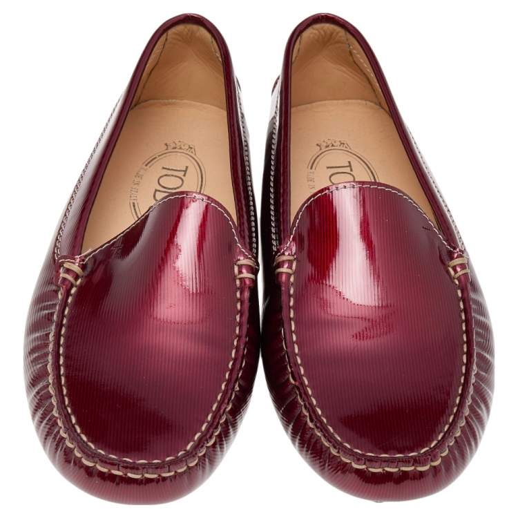 Pre Owned Tod's Burgundy Patent Leather Slip On Loafers Size 38