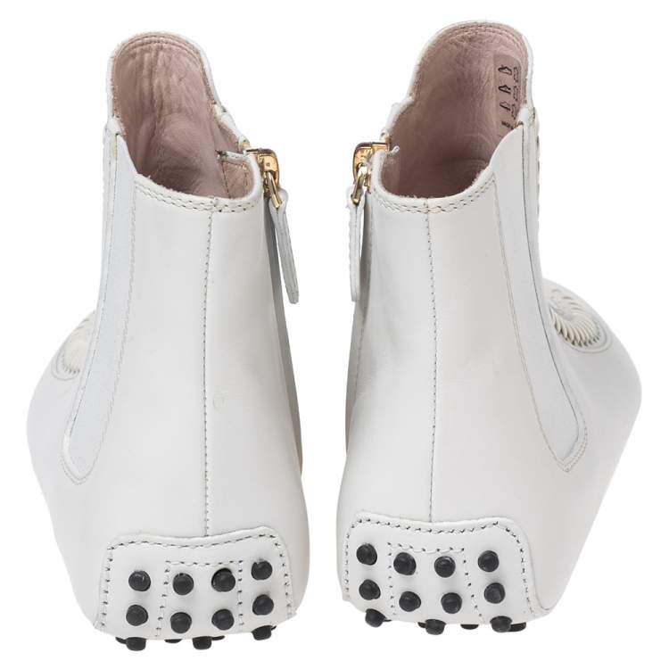 Pre Owned Tod's White Leather Stitch Detail Ankle Boots Size 37