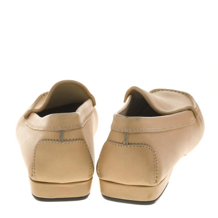 Pre Owned Tod's Beige Leather Slip On Loafers Size 38.5