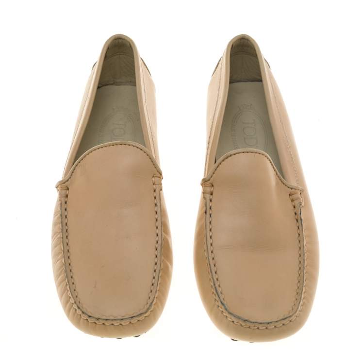 Pre Owned Tod's Beige Leather Slip On Loafers Size 38.5