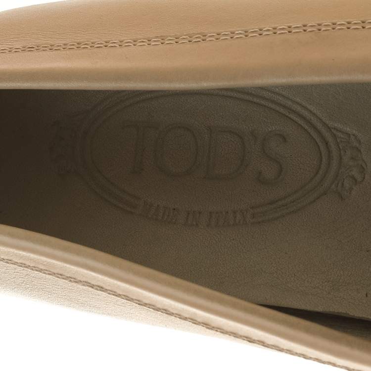 Pre Owned Tod's Beige Leather Slip On Loafers Size 38.5