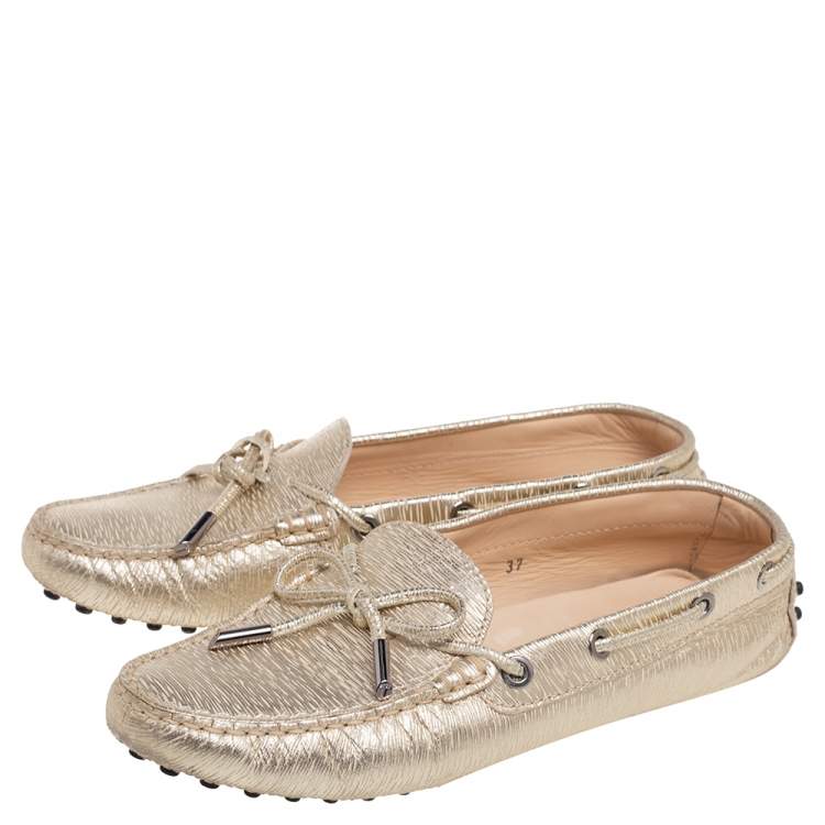 Pre Owned Tod's Gold Textured Leather Bow Detail Driver Loafers Size 37