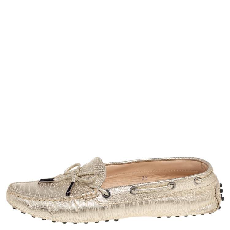 Pre Owned Tod's Gold Textured Leather Bow Detail Driver Loafers Size 37