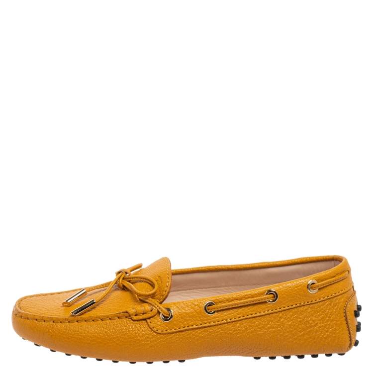 Pre Owned Tod's Tan Leather Bow Driver Loafers Size 37.5