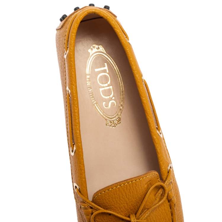 Pre Owned Tod's Tan Leather Bow Driver Loafers Size 37.5