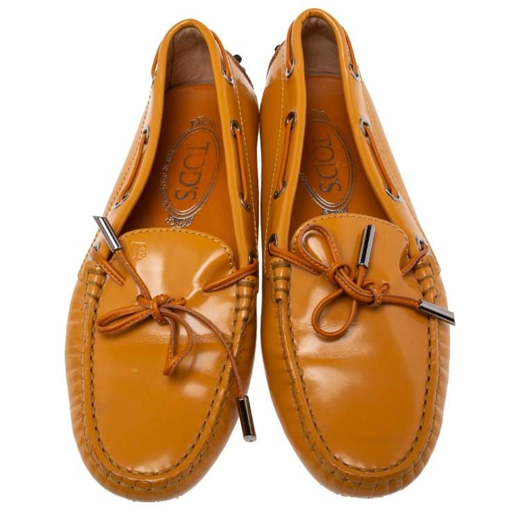 Pre Owned Tod's Light Brown Patent Leather Bow  Loafers  Size 35.5