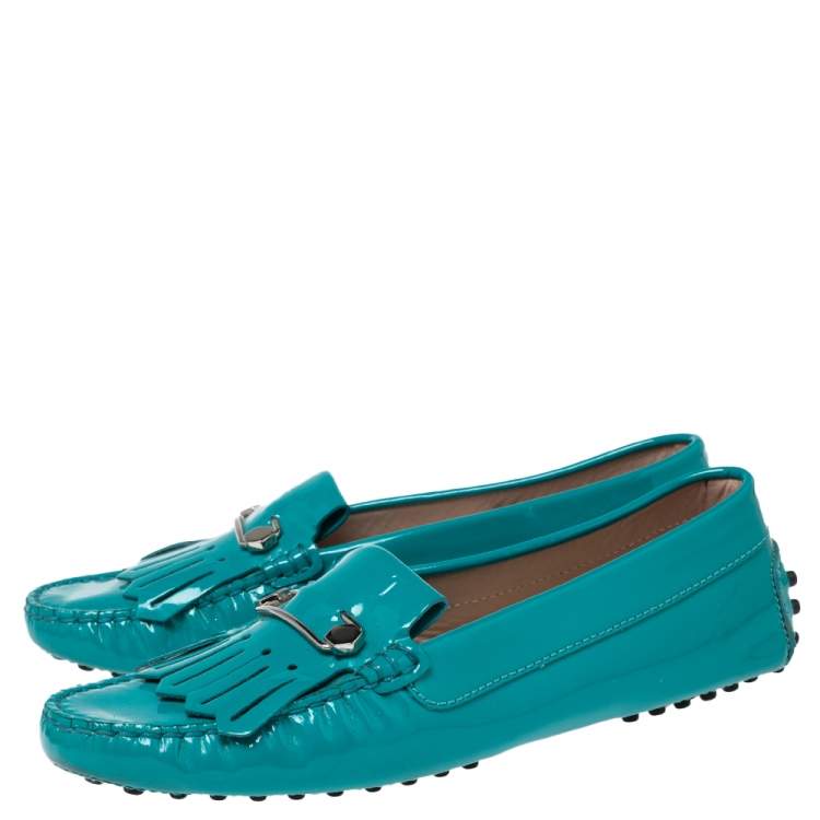 مملوكة مسبقًا Tod's Turquoise Patent Leather Fringe Loafers Size 36