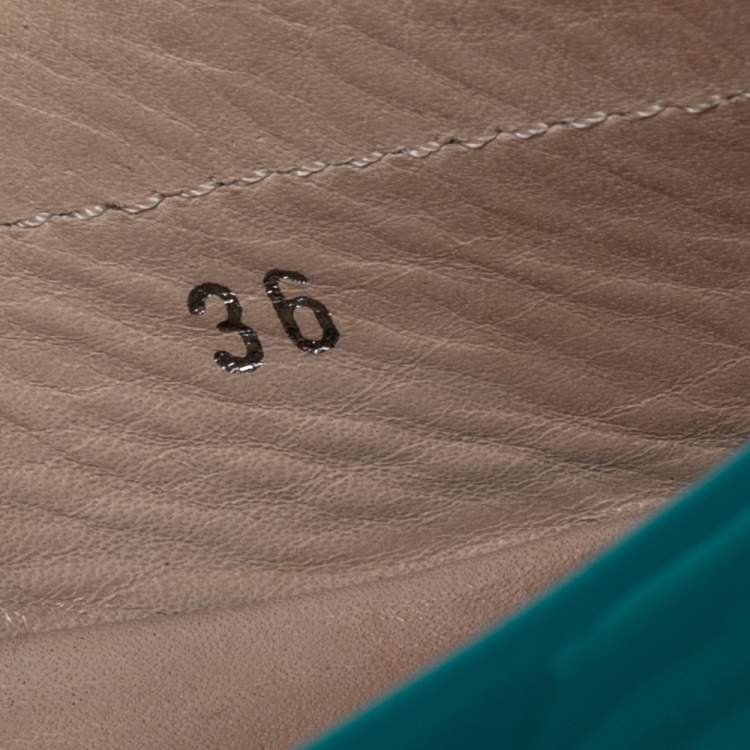 مملوكة مسبقًا Tod's Turquoise Patent Leather Fringe Loafers Size 36