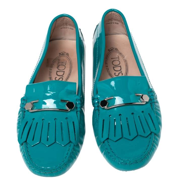 مملوكة مسبقًا Tod's Turquoise Patent Leather Fringe Loafers Size 36