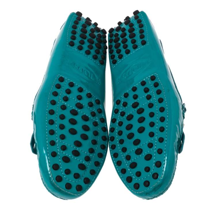 مملوكة مسبقًا Tod's Turquoise Patent Leather Fringe Loafers Size 36
