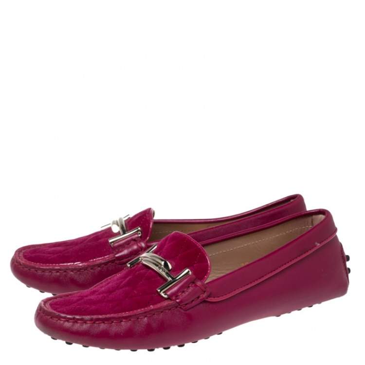 Pre Owned Tod's Magenta Quilted Suede and Leather Double T Buckle Loafers Size 36
