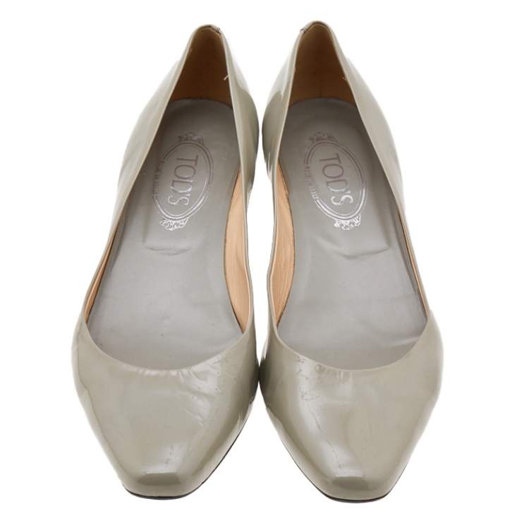 Pre Owned Tod's Grey Patent Leather Wedge Pumps Size 41